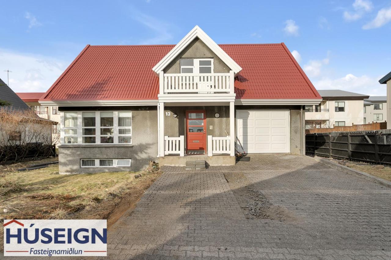 Large Apartment Close To The Centre Reykjavik Ngoại thất bức ảnh
